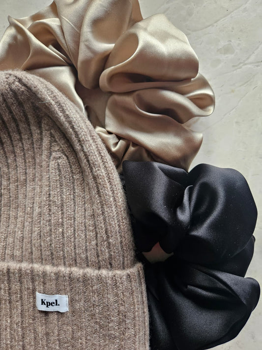 Trio soin absolu- Bonnet en Laine Doublé Soie + 2 Chouchous en Soie