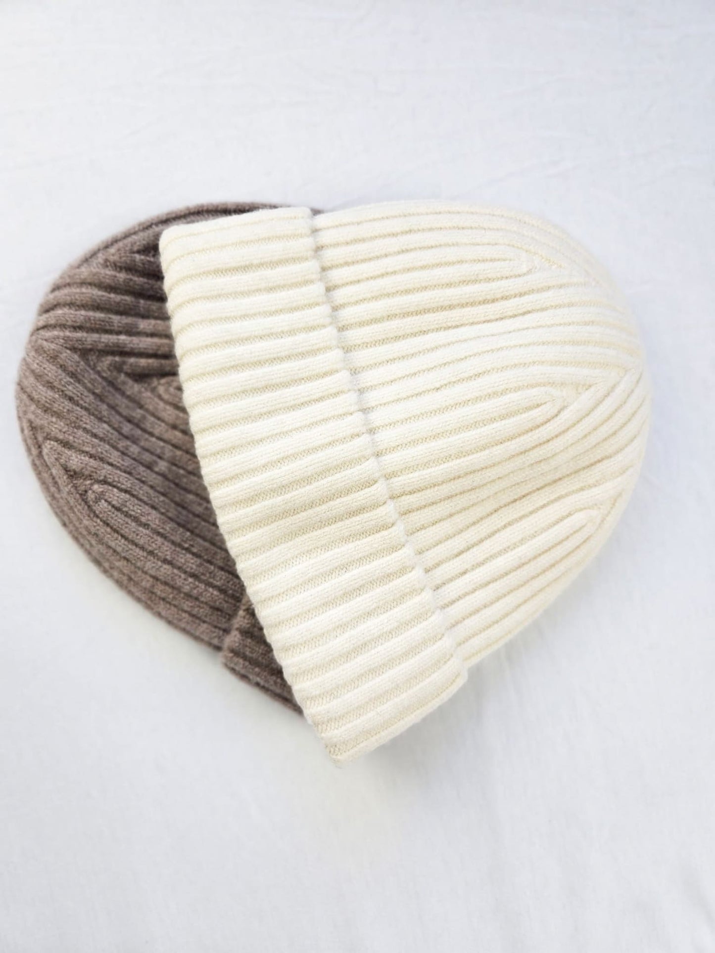 Bonnet d'hiver en soie et laine 100%